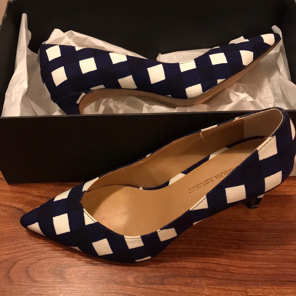 Banana Republic women’s shoes